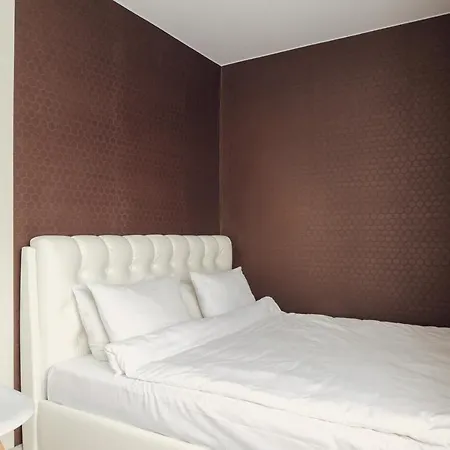 Apartland On Yakuba Kolosa Апартаменти *