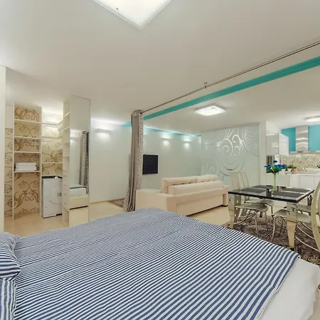 Apartland On Yakuba Kolosa Апартаменти *