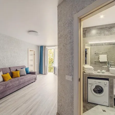 Апартаменти Apartland On Yakuba Kolosa