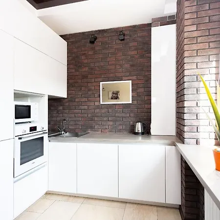 Апартаменти Apartland On Yakuba Kolosa *
