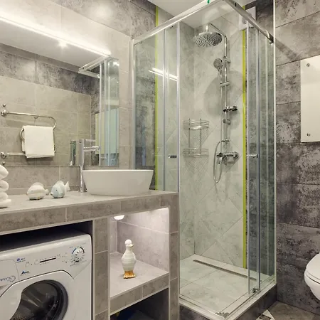 Apartland On Yakuba Kolosa *